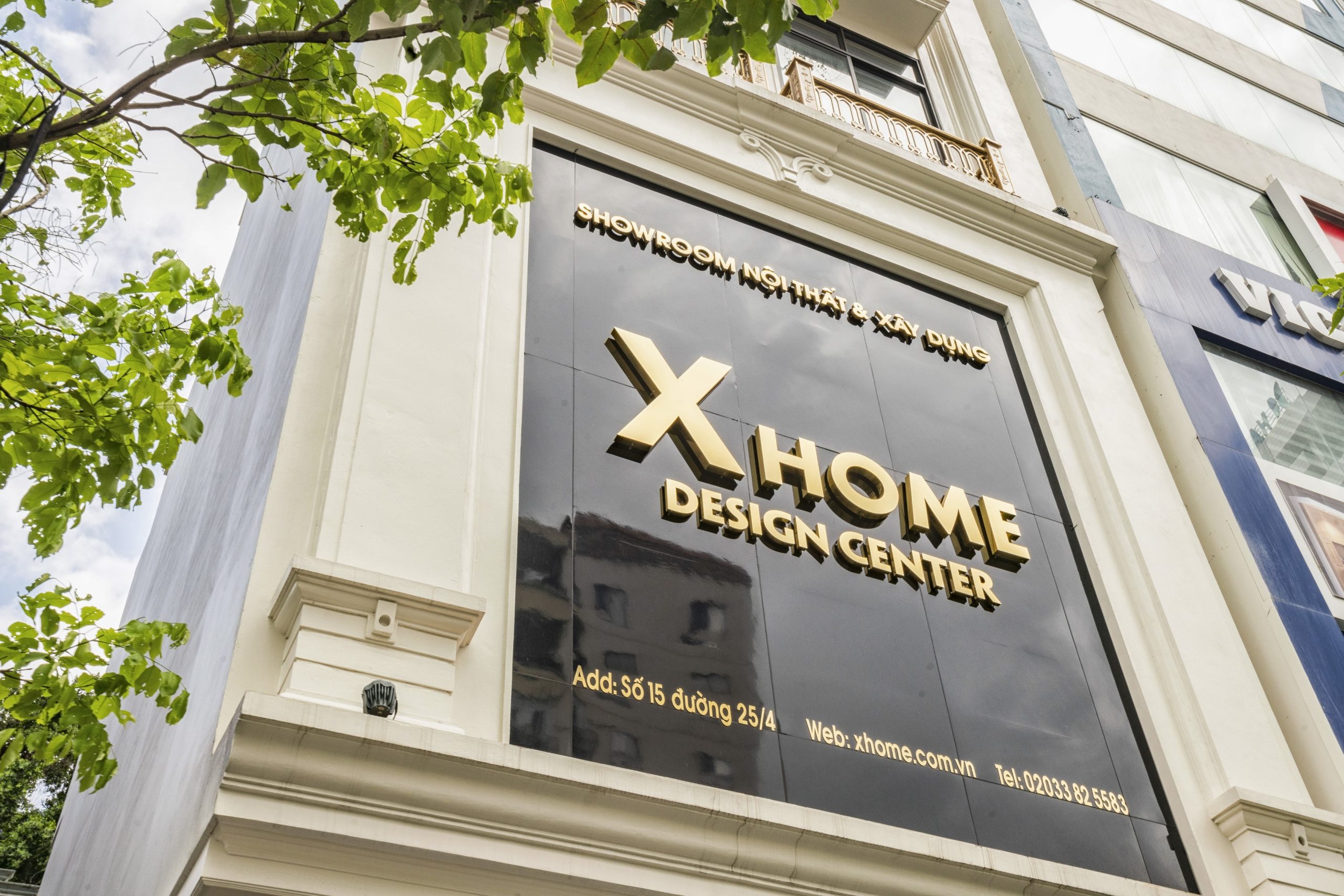 Tòa nhà hỗ trợ khách hàng của công ty XHOME